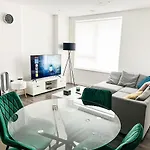 Kins Place